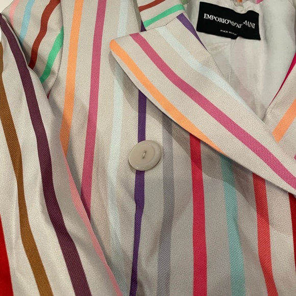 Emporium Armani blazer size 40. Fun, vibrant colors. Worn once. - Picture 3 of 3